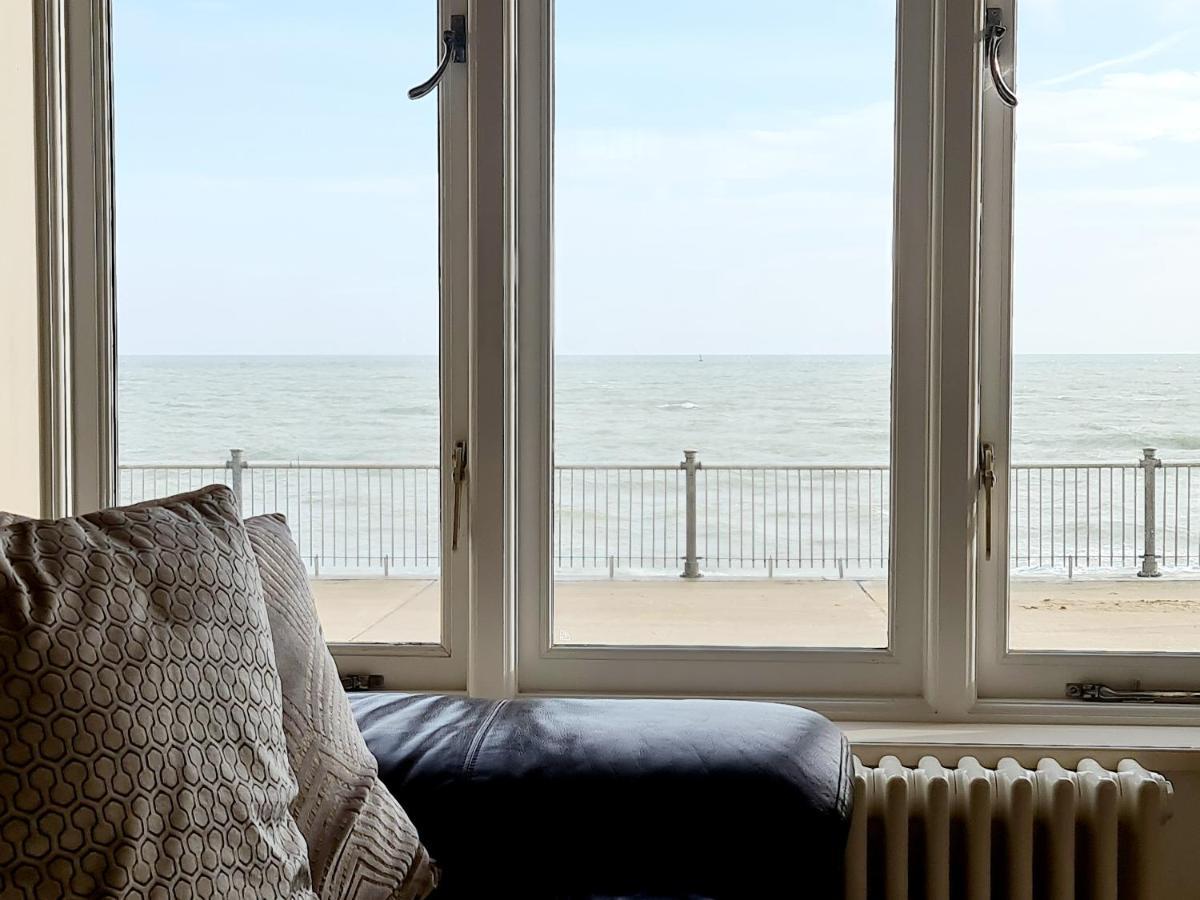 Vitamin Sea - Beachfront Apartment - Sleeps 4 Ramsgate Extérieur photo