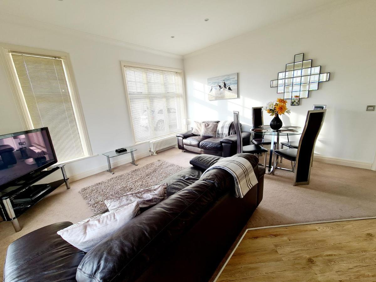 Vitamin Sea - Beachfront Apartment - Sleeps 4 Ramsgate Extérieur photo